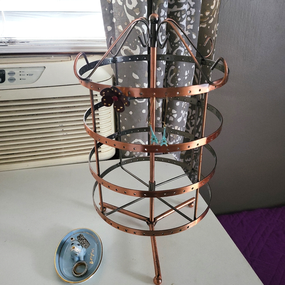 Jewelry Organizers - Anthropologie Ring Holder & unbranded Earring Rack
